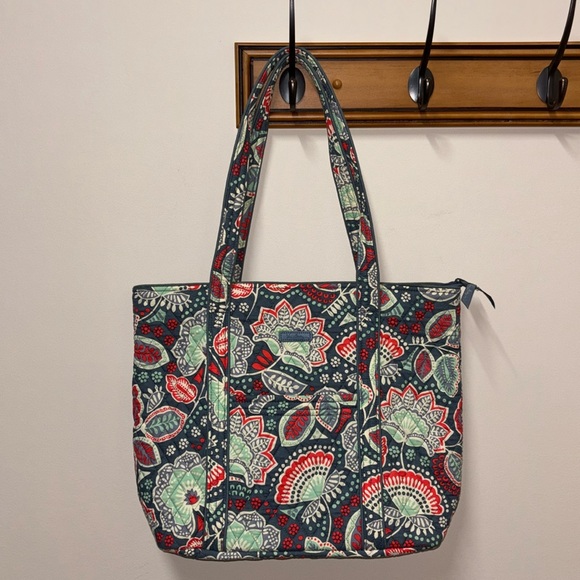 Vera Bradley Handbags - Vera Bradley Tote Bag